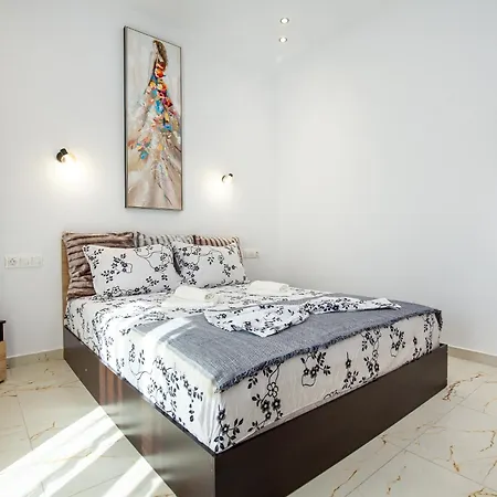 Apartman Ella Deluxe *