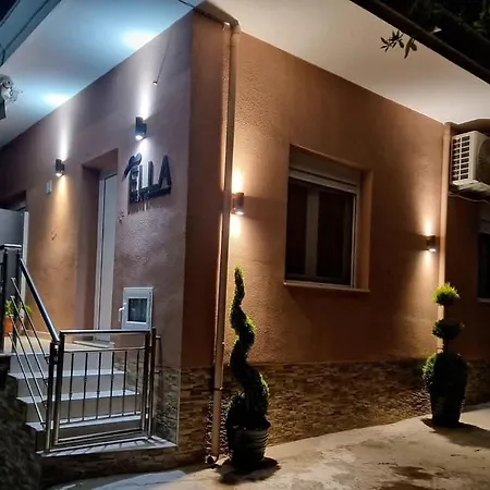 Ella Deluxe Apartman *