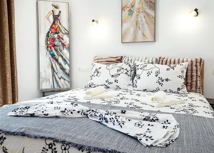 Ella Deluxe Apartman *