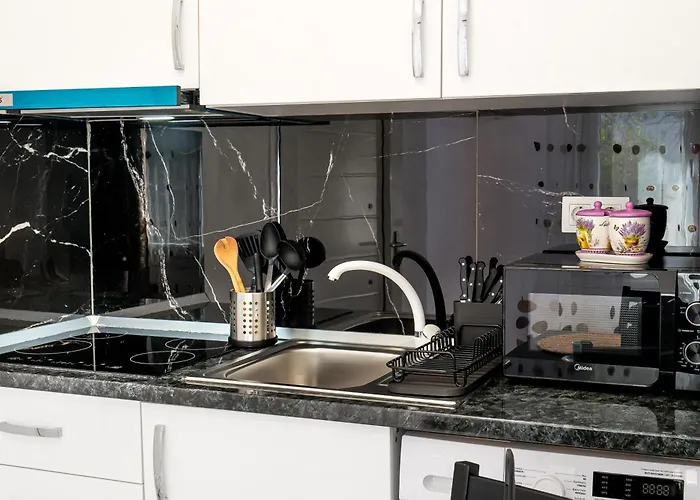 Ella Deluxe Apartman Limenária