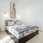 Апартаменты Ella Deluxe *