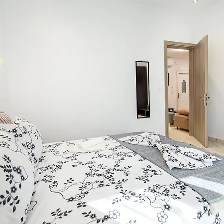 Ella Deluxe * 利迈纳里亚