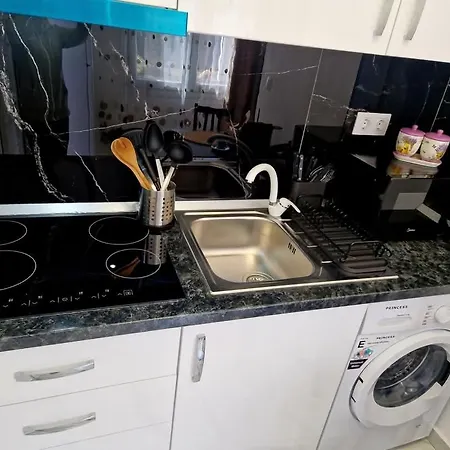 Ella Deluxe Apartman *