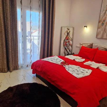 Ella Deluxe Lägenhet *